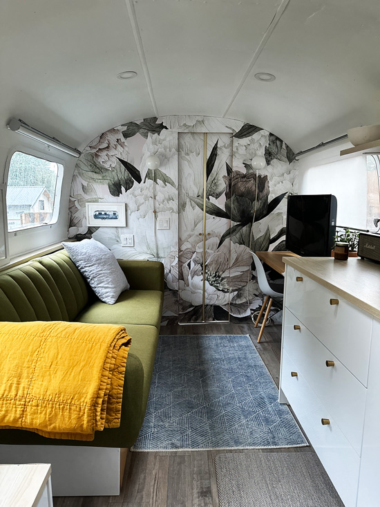 Dormire sulla Sunshine Coast in British Columbia: 4 alloggi da non perdere 8 Airstream Sunshine Coast