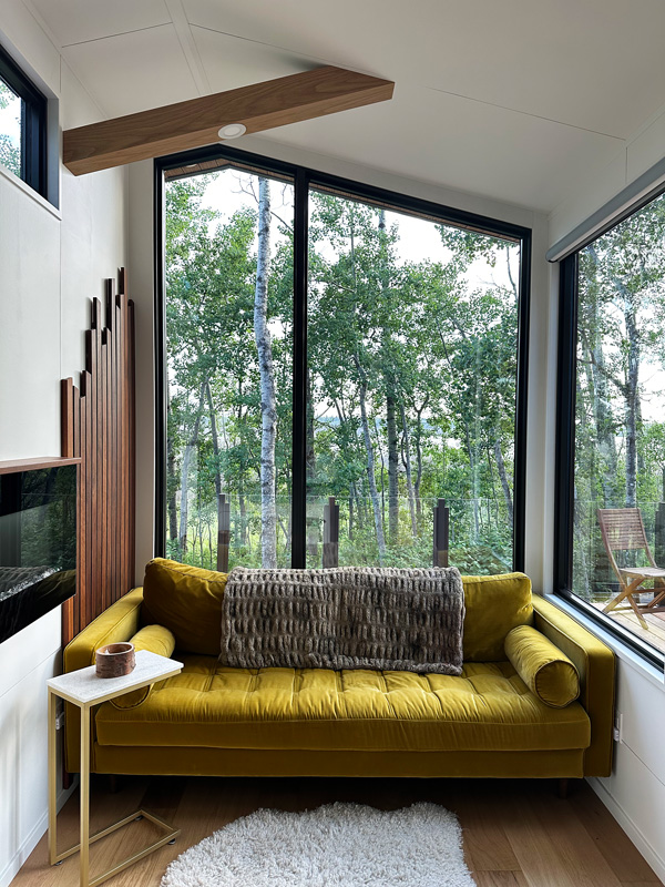 Refuge Bay: Dormire in una Tiny House in Alberta 34 Interno tiny house