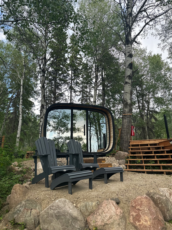Refuge Bay: Dormire in una Tiny House in Alberta 14 Alloggio con Sauna