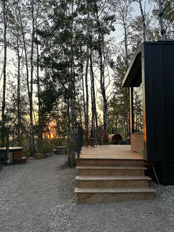 Refuge Bay: Dormire in una Tiny House in Alberta 9 Tiny House in Canada
