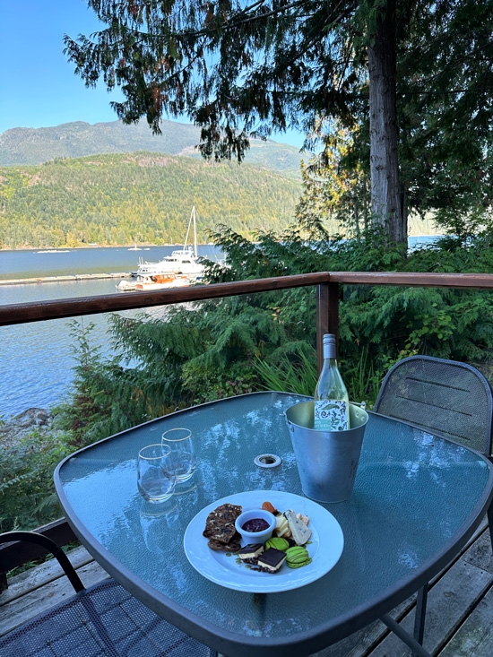 Dormire sulla Sunshine Coast in British Columbia: 4 alloggi da non perdere 38 Camera con vista Sunshine Coast Canada