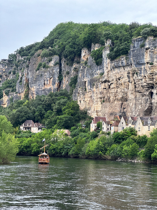 Cosa vedere in Dordogna e nel Périgord: itinerario Gourmet tra Villaggi Medievali, Castelli e Giardini Segreti 40 Borghi medioevali Francia