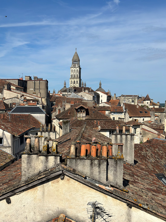 Cosa vedere in Dordogna e nel Périgord: itinerario Gourmet tra Villaggi Medievali, Castelli e Giardini Segreti 19 Centro di Perigueux