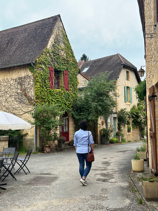 Cosa vedere in Dordogna e nel Périgord: itinerario Gourmet tra Villaggi Medievali, Castelli e Giardini Segreti 55 Paesino bellissimo Dordogna Saint-Leon-sur-Verzere