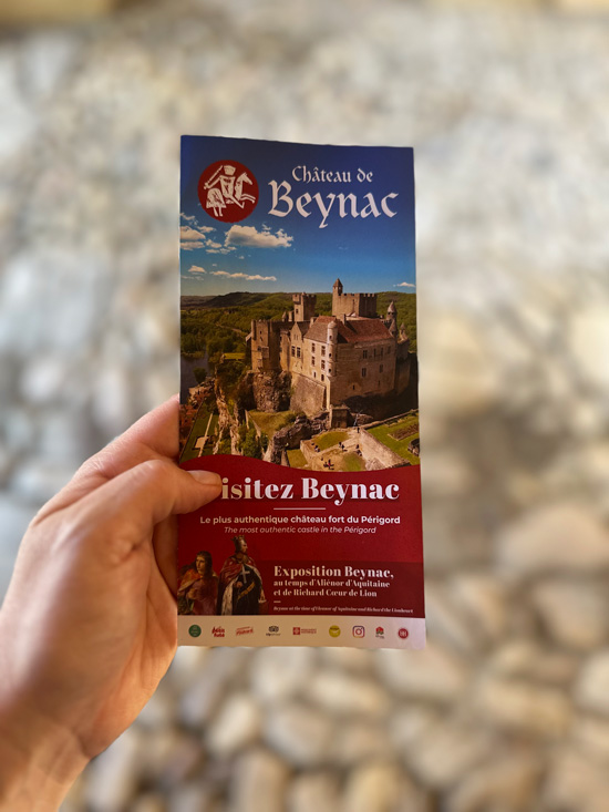 Cosa vedere in Dordogna e nel Périgord: itinerario Gourmet tra Villaggi Medievali, Castelli e Giardini Segreti 31 Visitare il Castello di Beynac