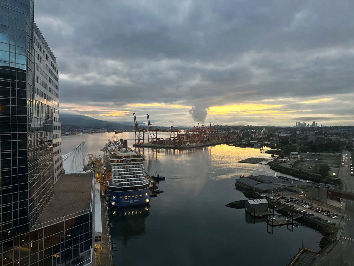 Vista sul porto al FairmontWaterfront Vancouver