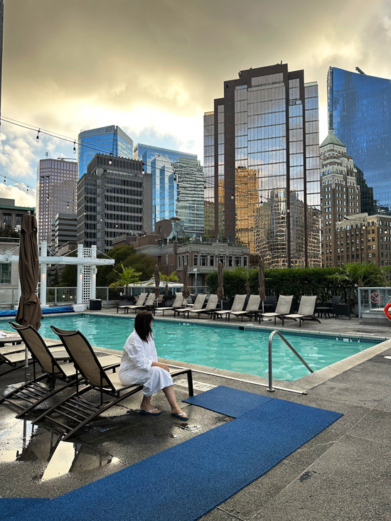 Fairmont Waterfront Vancouver: eleganza classica nel cuore della città 16 hotel con Piscina vancouver