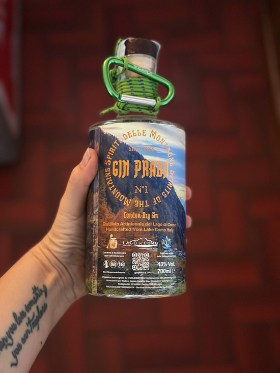 Alpe Giumello: Guida completa per una gita o weekend in montagna unico 30 Gin Prada Ristoro Genio