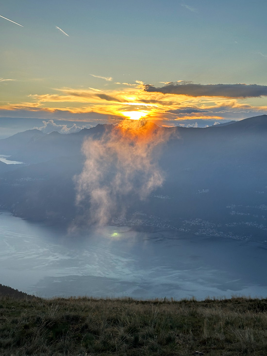 Alpe Giumello: Guida completa per una gita o weekend in montagna unico 14 Punto panoramico sul lago di Como