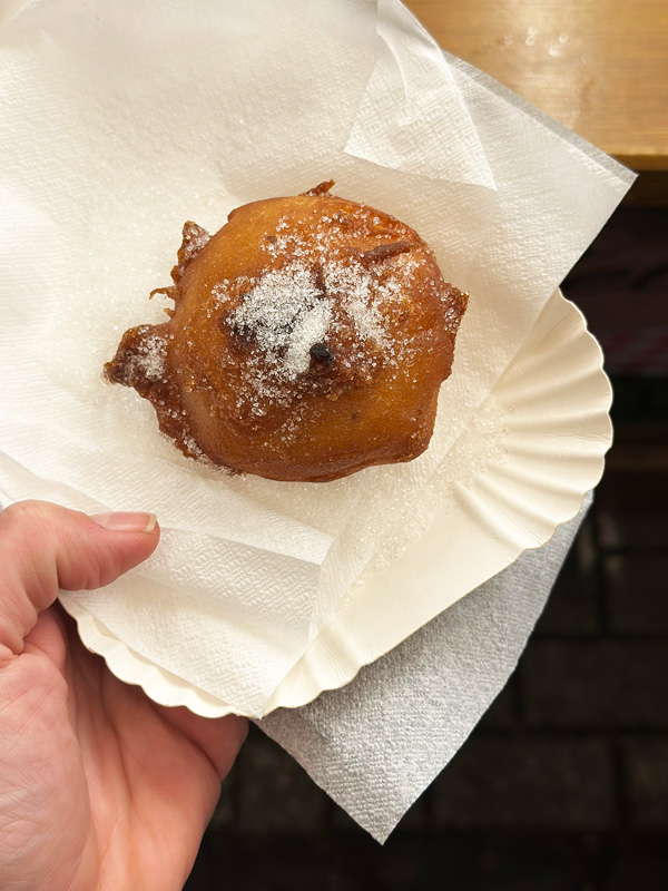 Cosa vedere in Alsazia a Natale: itinerario alternativo tra mercatini di Natale, vino e alloggi insoliti 101 Frittelle di mele mercatini di natale
