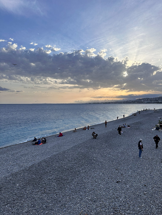 Dove mangiare a Nizza: week end in Costa Azzurra alla scoperta della cucina nizzarda 53 Nizza spiaggia
