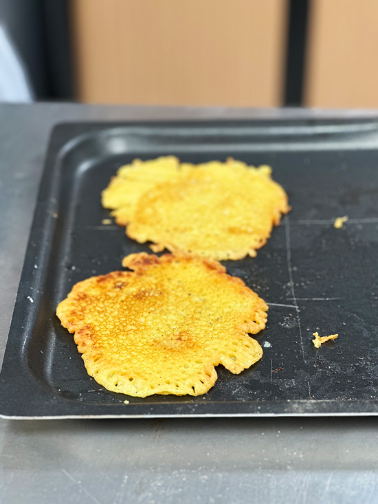 Dove mangiare a Nizza: week end in Costa Azzurra alla scoperta della cucina nizzarda 25 Cosa mangiare a Nizza Socca