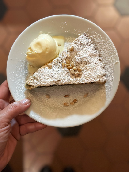 Dove mangiare a Nizza: week end in Costa Azzurra alla scoperta della cucina nizzarda 6 Dolce tipico di Nizza