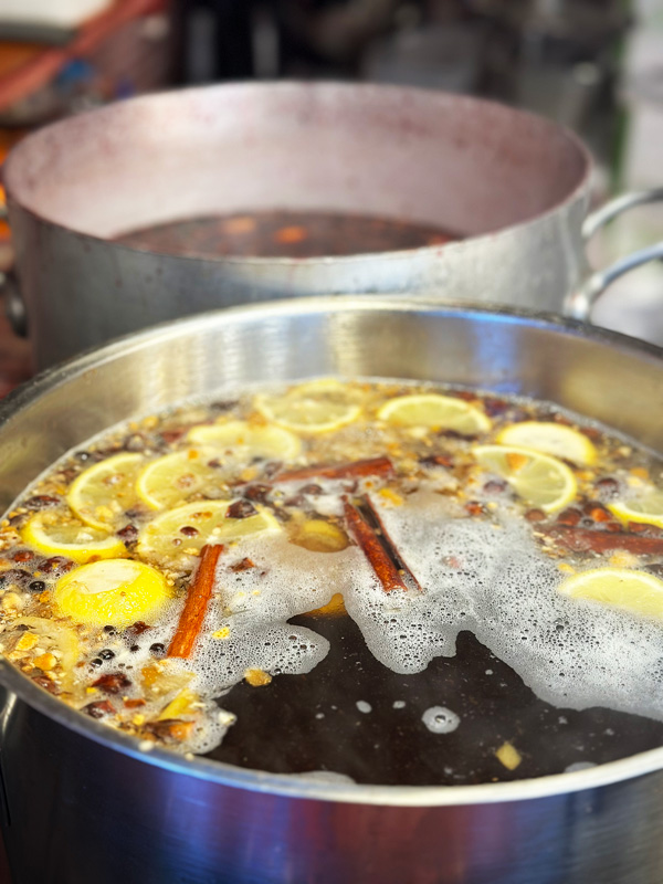 Cosa vedere in Alsazia a Natale: itinerario alternativo tra mercatini di Natale, vino e alloggi insoliti 99 Vin Chaud