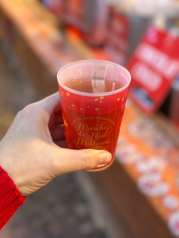 Cosa vedere in Alsazia a Natale: itinerario alternativo tra mercatini di Natale, vino e alloggi insoliti 97 Vin brule