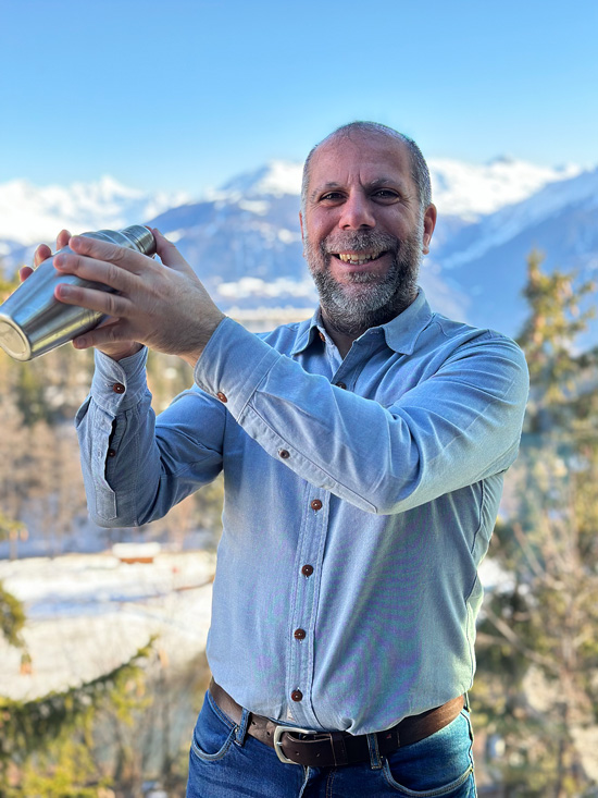 Cosa fare a Crans-Montana: guida completa alla cittadina nel cuore delle Alpi Svizzere 16 Corso di Mixology Svizzera