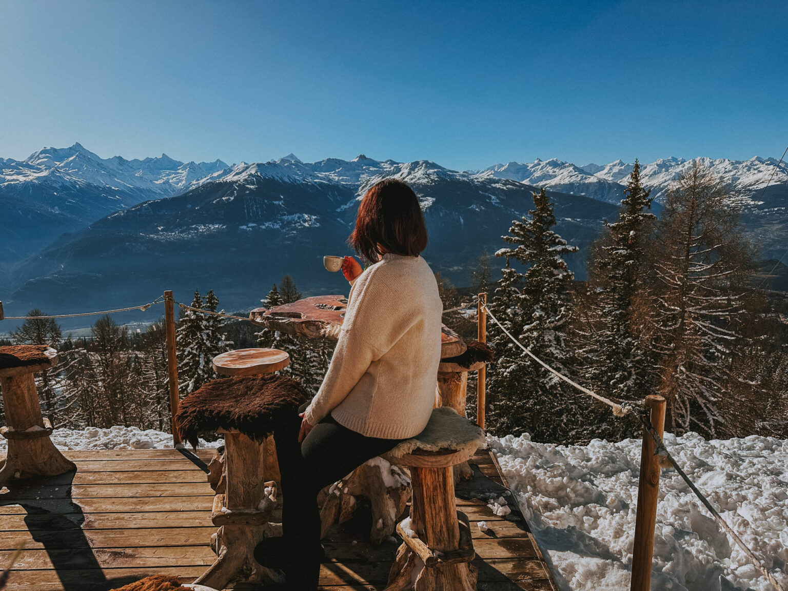 Cosa fare a Crans-Montana: guida completa alla cittadina nel cuore delle Alpi Svizzere Cosa fare a Crans Montana Svizzera