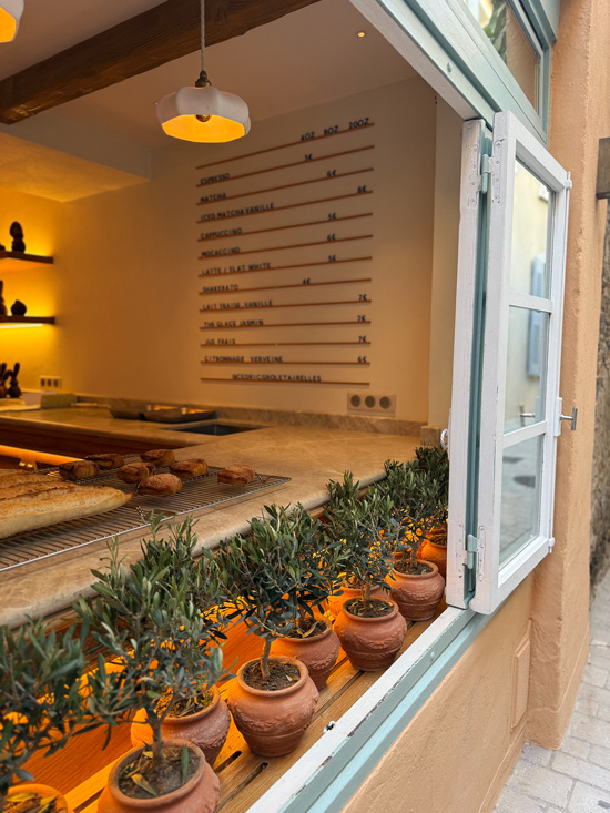 Cosa vedere a Saint Tropez: glamour, spiagge, tappe gourmet e dintorni sorprendenti 12 Cedric Grolet Saint Tropez