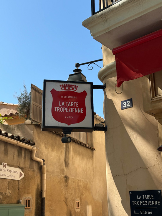 Cosa vedere a Saint Tropez: glamour, spiagge, tappe gourmet e dintorni sorprendenti 11 dove mangiare la torta originale di Saint Tropez