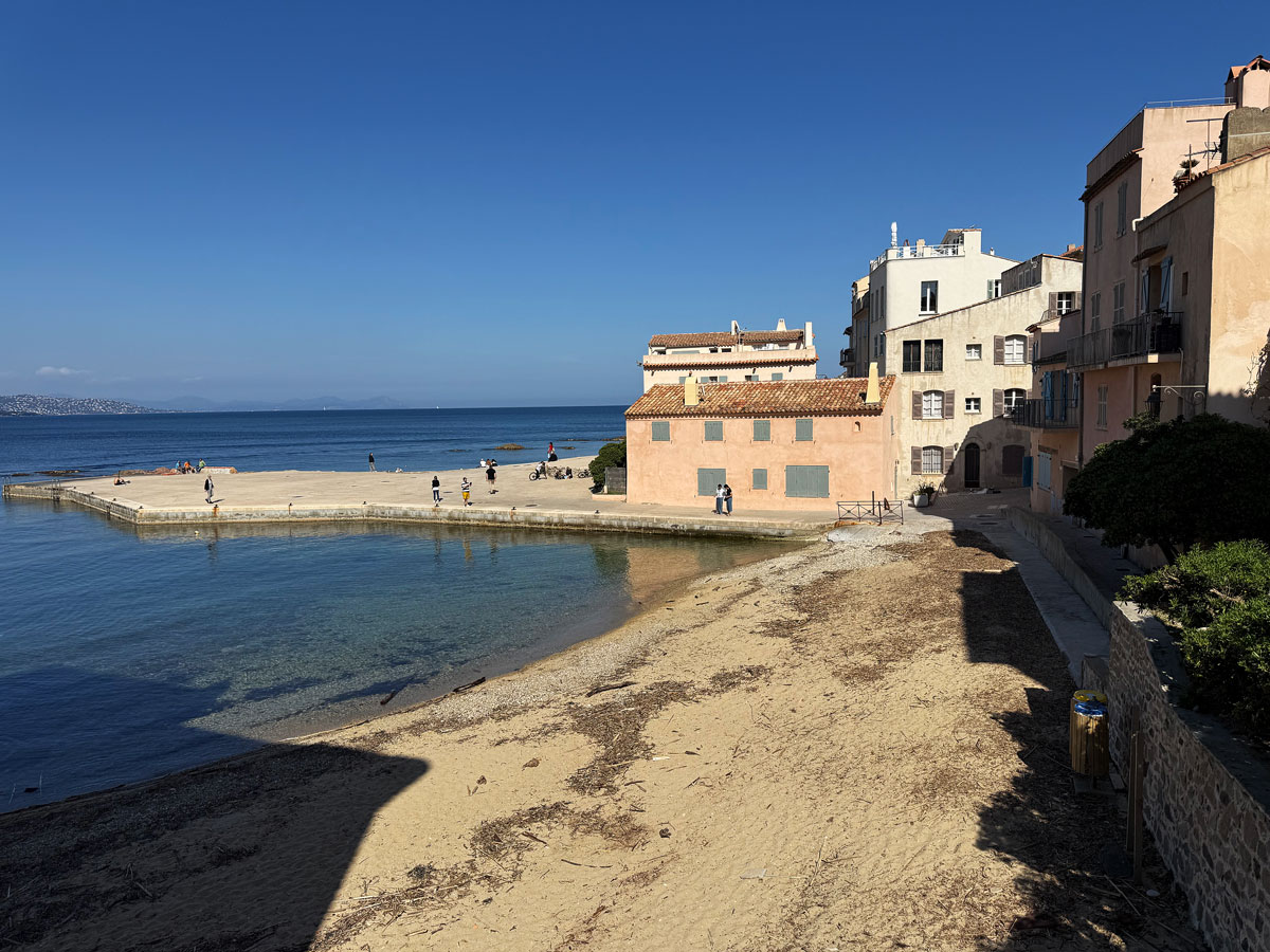 Cosa vedere a Saint Tropez: glamour, spiagge, tappe gourmet e dintorni sorprendenti 6 Cosa vedere a Saint Tropez: la spiaggia di Brigitte Bardot