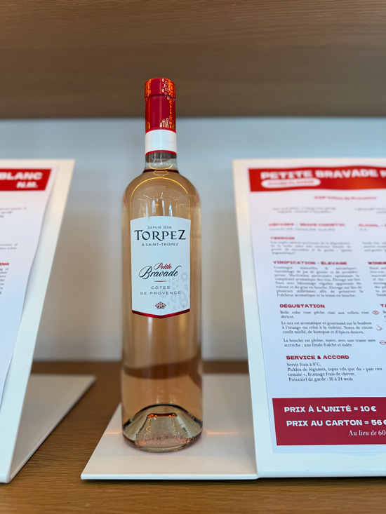 Cosa vedere a Saint Tropez: glamour, spiagge, tappe gourmet e dintorni sorprendenti 36 Degustare vino Saint Tropez