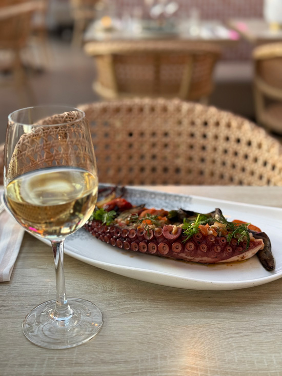 Cosa vedere a Saint Tropez: glamour, spiagge, tappe gourmet e dintorni sorprendenti 30 Mangiare bene a Saint Tropez
