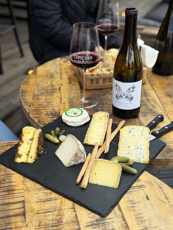 Vacanze in montagna: 15 motivi per scegliere Les Deux Alpes in estate 30 Degustazione di formaggio Les Deux Alpes